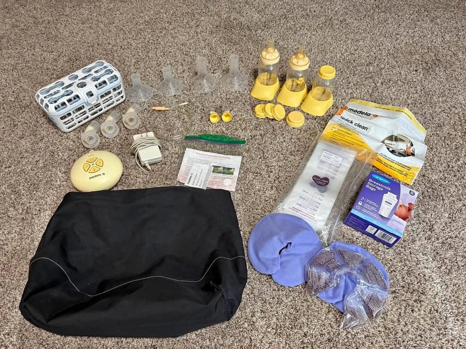 Medela Swing Pump + Accessories