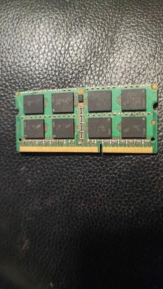 Micron 8GB DDR3L 1600MHz SODIMM Laptop RAM - photo 2