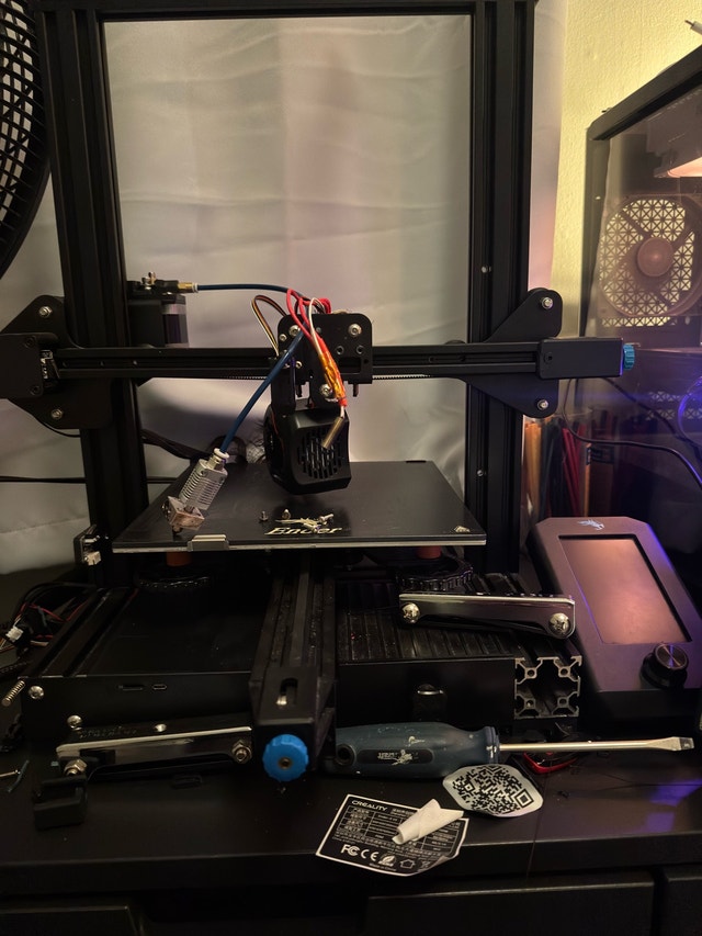 Ender 3 V2 3D Printer - Needs Glass Thermistor COMES WITH MODS