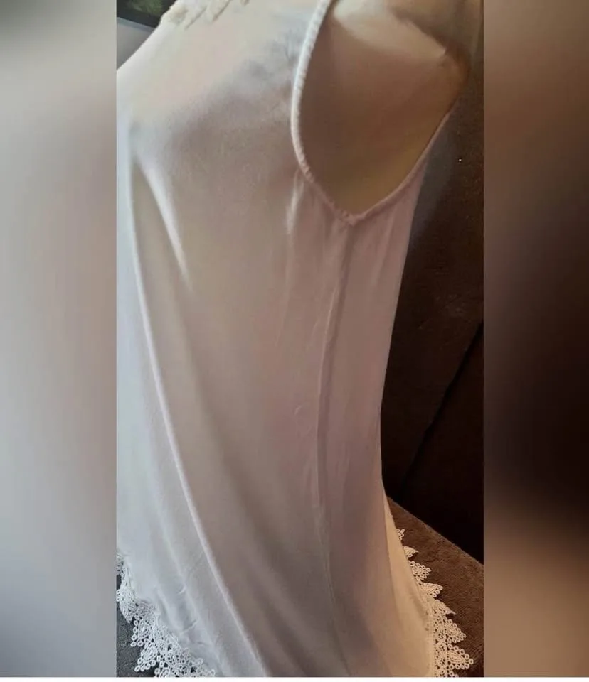 Cielo Blu Elegant Cream Lace Trim Women's Top Size M image indicator(4)