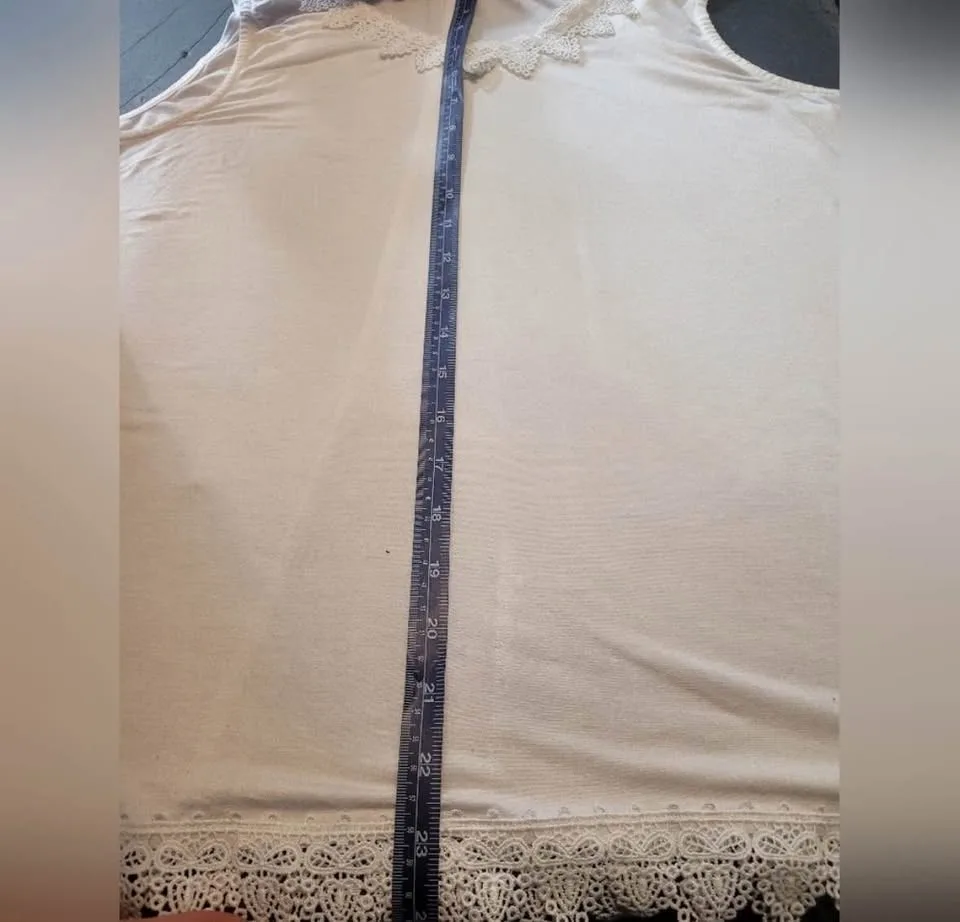 Cielo Blu Elegant Cream Lace Trim Women's Top Size M image indicator(7)