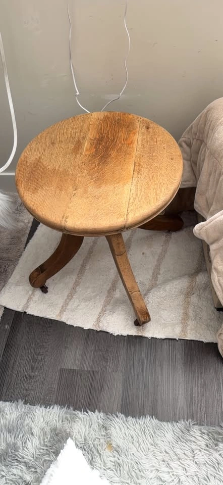Antique Wooden Rolling Swivel Stool - photo 4
