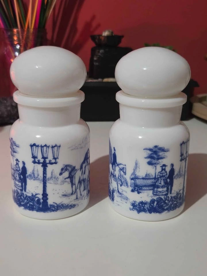 Vintage Belgium Milk Glass Jars (set of 2) - photo 3