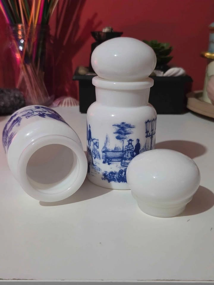 Vintage Belgium Milk Glass Jars (set of 2) - photo 4