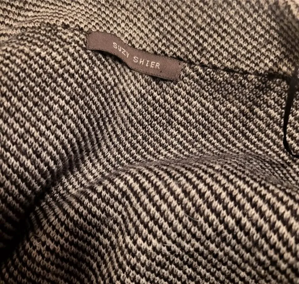 Suzy Shier Spring/Fall Women's Plaid Sweater Jacket Med image indicator(6)