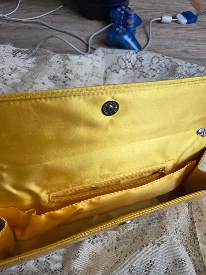 Yellow Faux Alligator Clutch Purse - photo 2