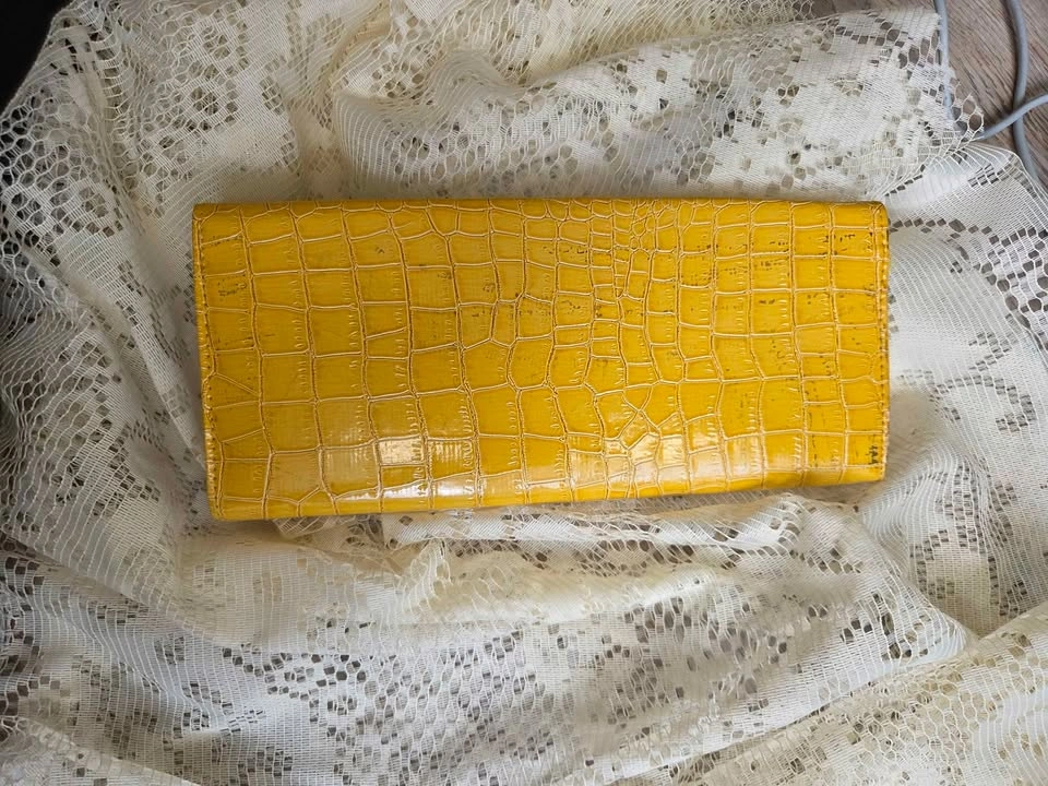 Yellow Faux Alligator Clutch Purse - photo 3