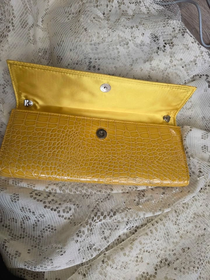 Yellow Faux Alligator Clutch Purse - photo 4
