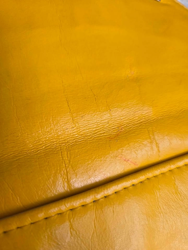 Vintage 1960s Julius Resnick Yellow Clutch - photo 4