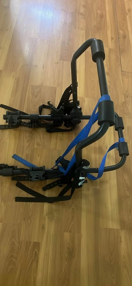 (Moving out sale) Trunk-Mounted 2-Bike Rack - photo 2