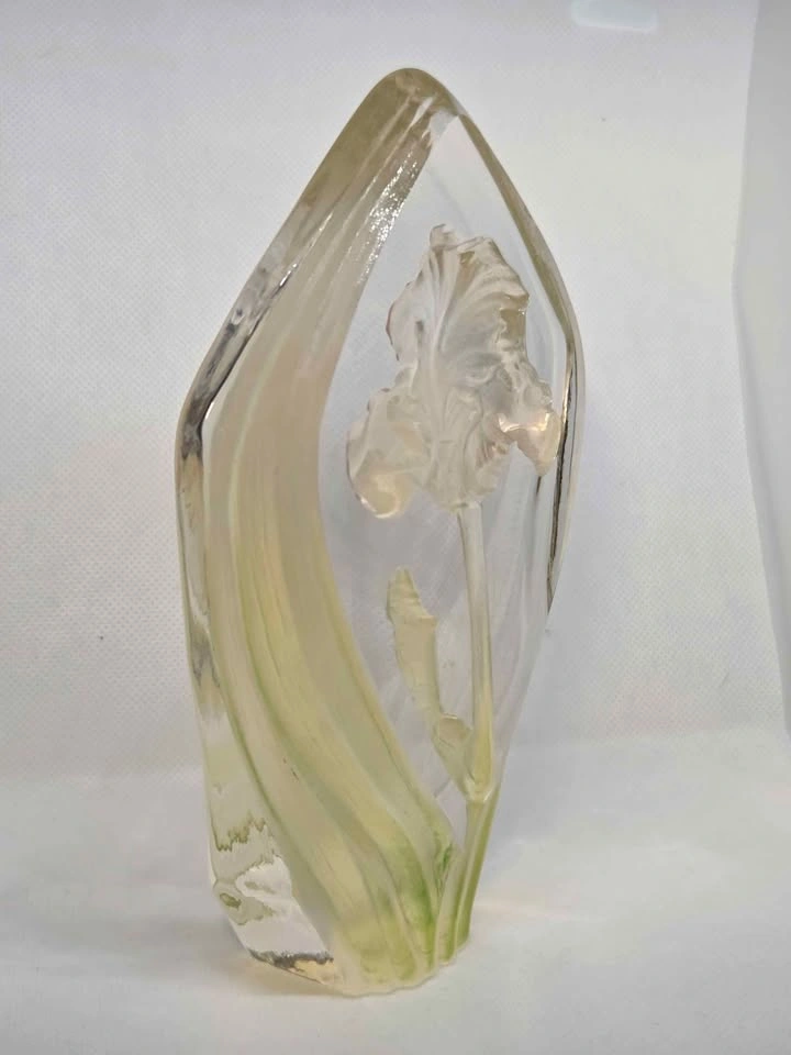 Vintage Etched Glass Flower Statuette - photo 2