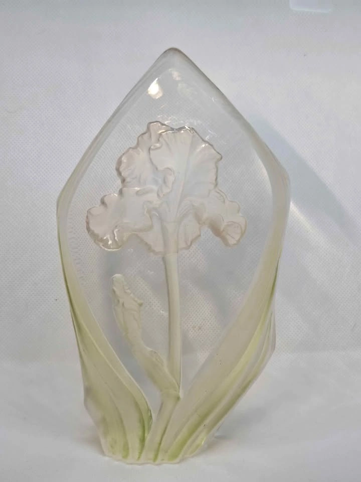 Vintage Etched Glass Flower Statuette - photo 3