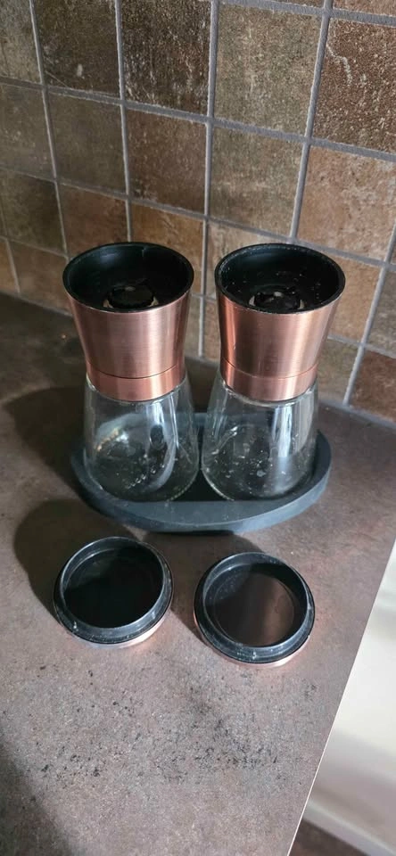 Salt and Pepper Grinder Set with Tray - photo 2