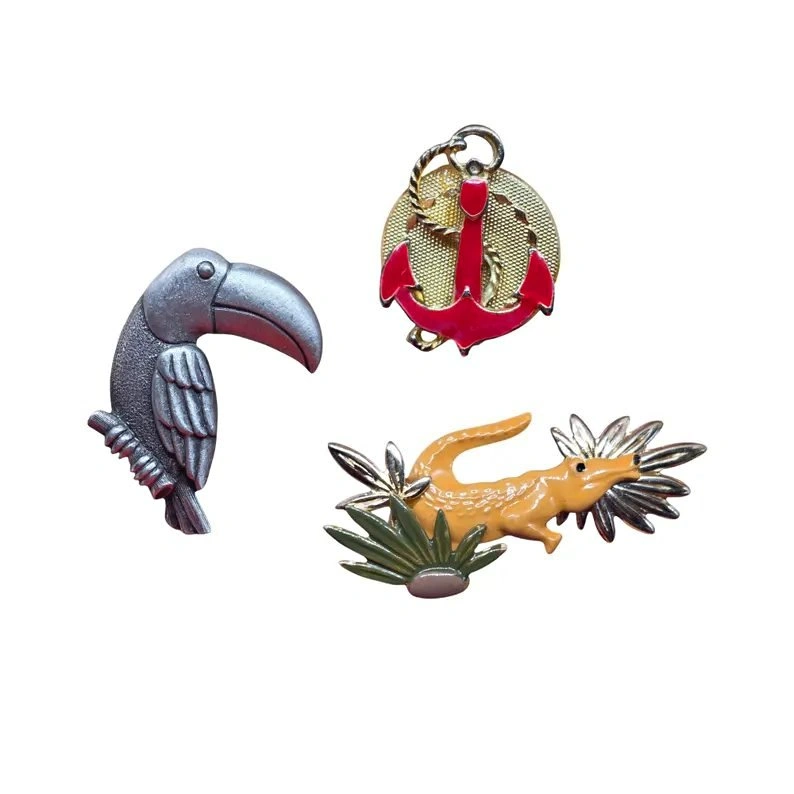 Small Vintage Pins & Brooches