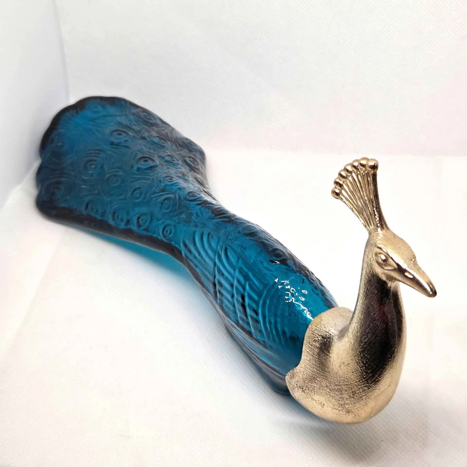 Vintage 1970s Avon Peacock Cologne Bottle - photo 3