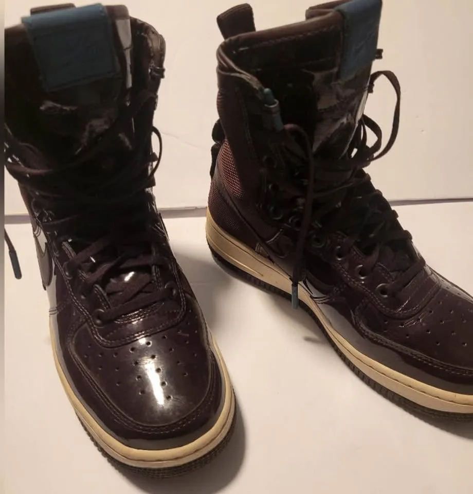 Nike SF Air Force 1 SE Premium Womens Size 7 w/o BELTS image indicator(4)