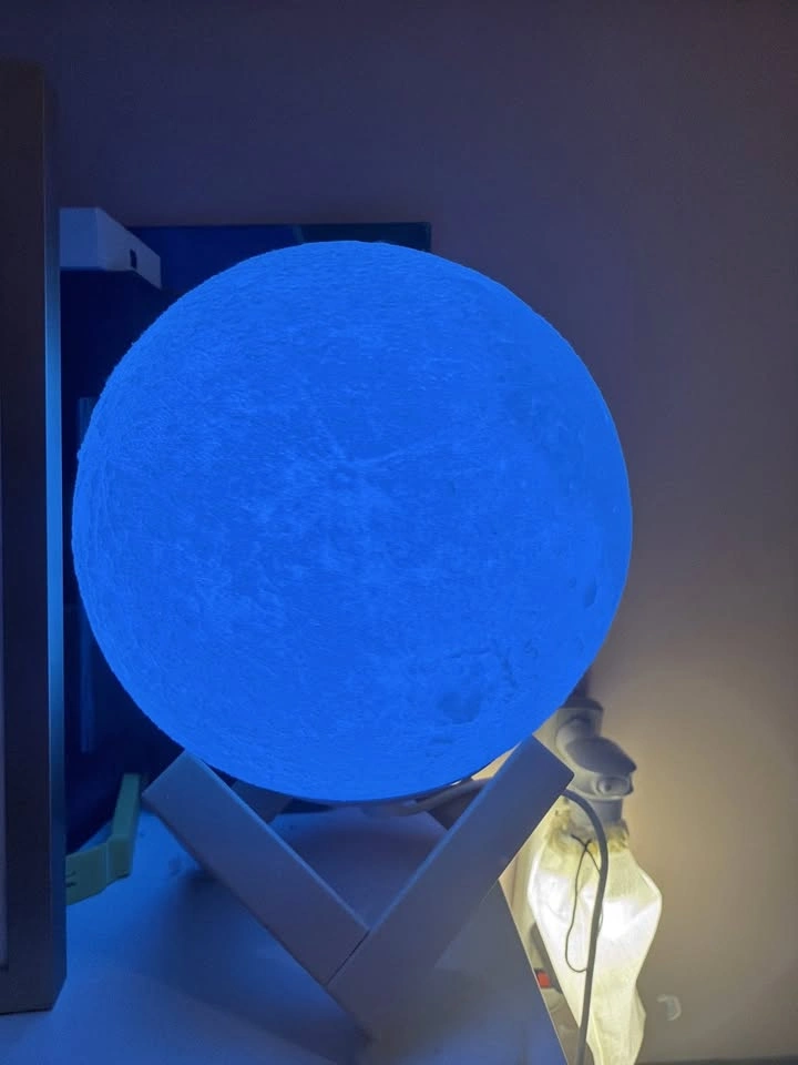 3D Moon Lamp Night Light – Color Changing