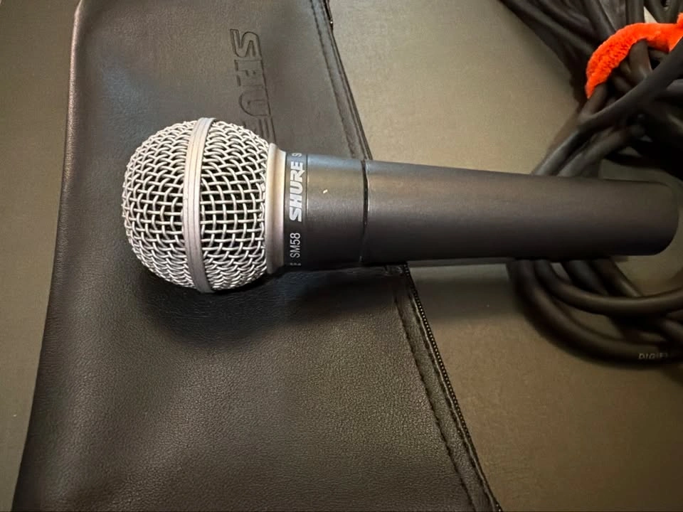 Shure SM58 Dynamic Vocal Microphone with XLR Cable & Pouch - photo 5