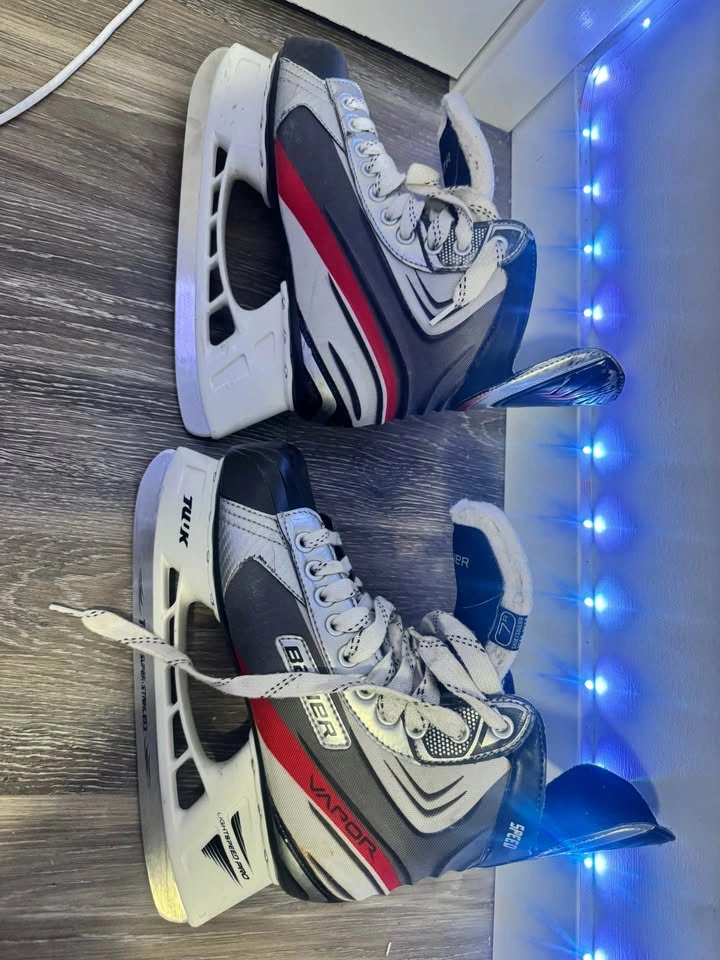 Bauer Vapor Hockey Skates - photo 2