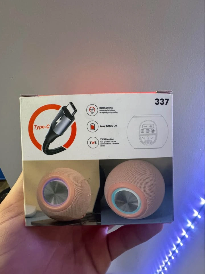 Portable LED Flashing Light Wireless Speaker 337 - photo 2
