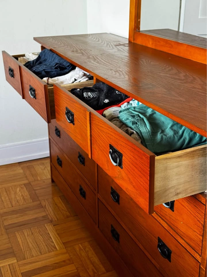 MOVE OUT SALE: Queen Bedroom Set - photo 4