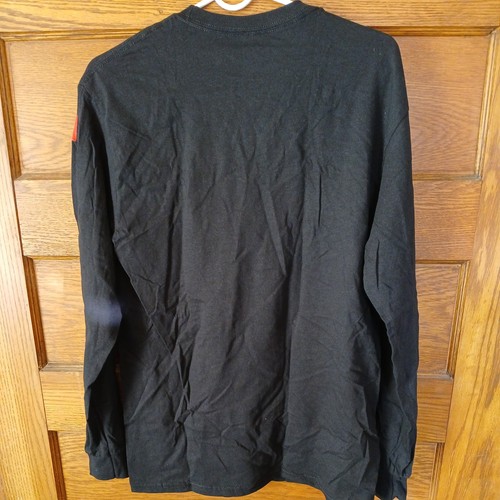 The Batman In Front of Window Black M Uni LS T Shirt - photo 2