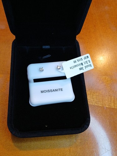 925 3mm GRA Moissanite Stud Earrings With Black Velvet Case - photo 2