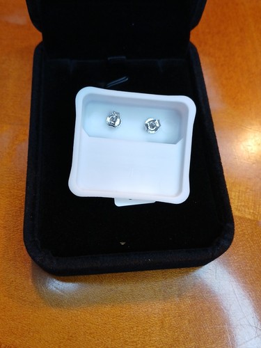 925 3mm GRA Moissanite Stud Earrings With Black Velvet Case - photo 3