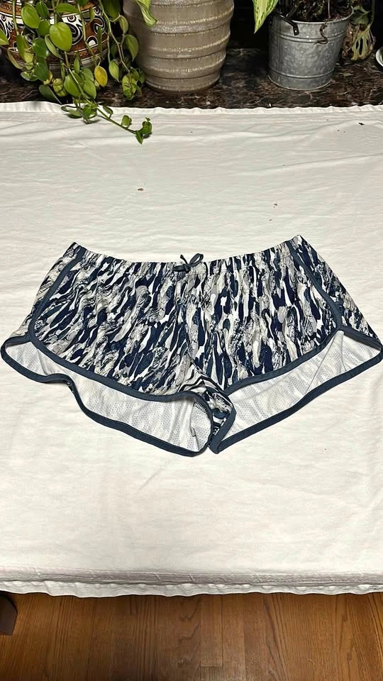 Under Armour loose Fit Comfy Shorts