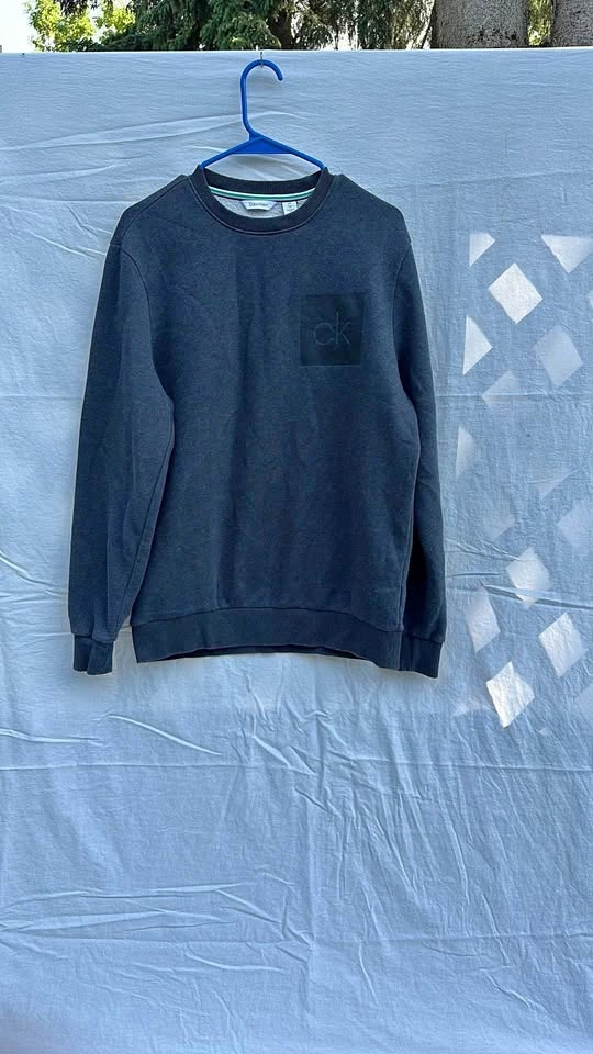 Calvin Klein Crewneck Sweater Classic Design