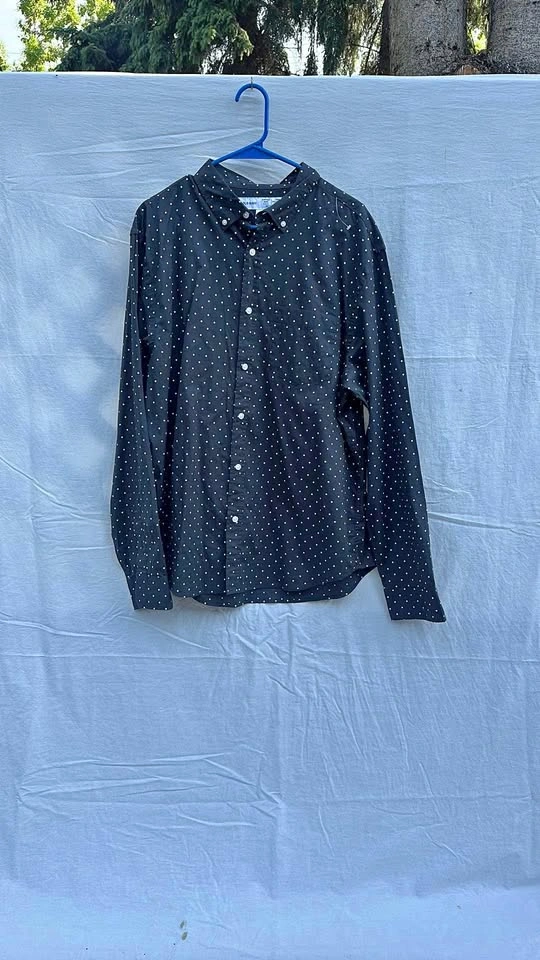 Old Navy Black Polka Dot Button Down Dress Shirt