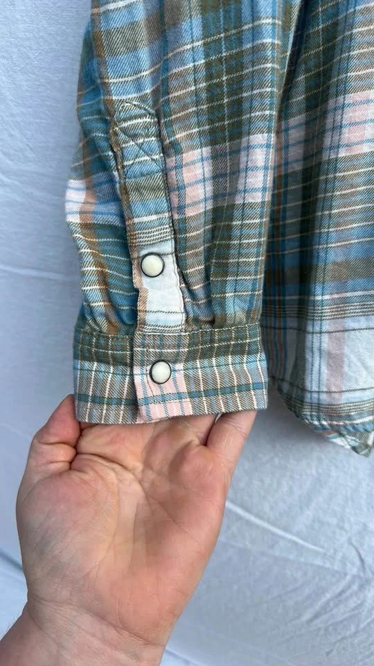 American Eagle Plaid Button-Up Shirt - photo 2