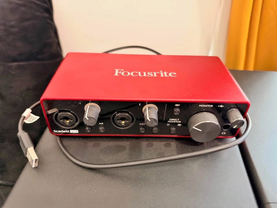 Focusrite Scarlett 2i2 (3rd Gen) USB Audio Interface
