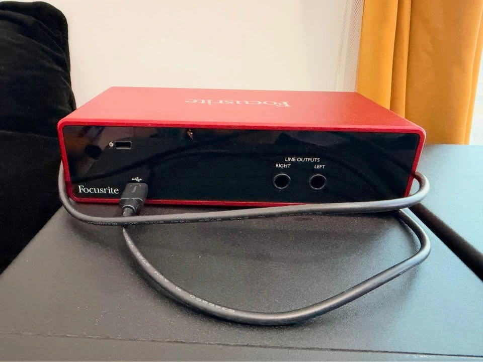 Focusrite Scarlett 2i2 (3rd Gen) USB Audio Interface - photo 2