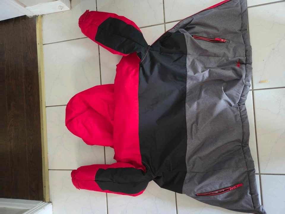 Boys size 10 winter jacket - photo 3