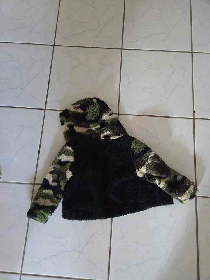 Boys 18-24 month fleece jacket - photo 3