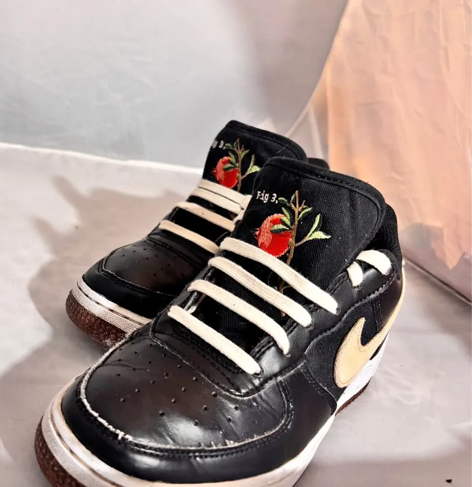 Nike Air Force 1 '07 LV8 GS Pomegranate 6Y / Women 7.5 thumbnail
