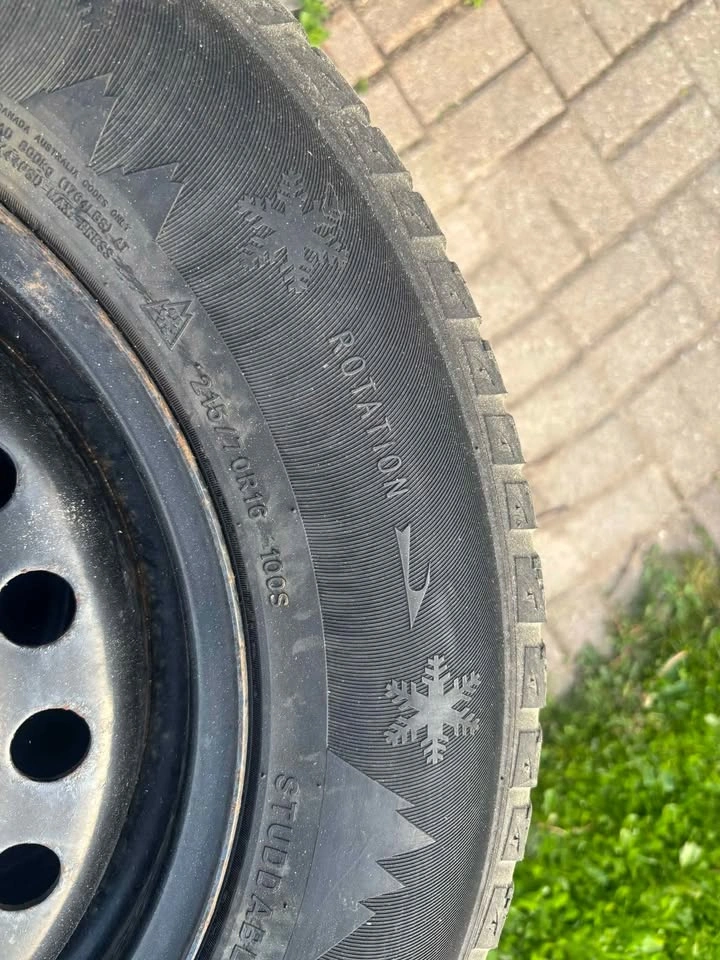 Winter tire set on rims - photo 3