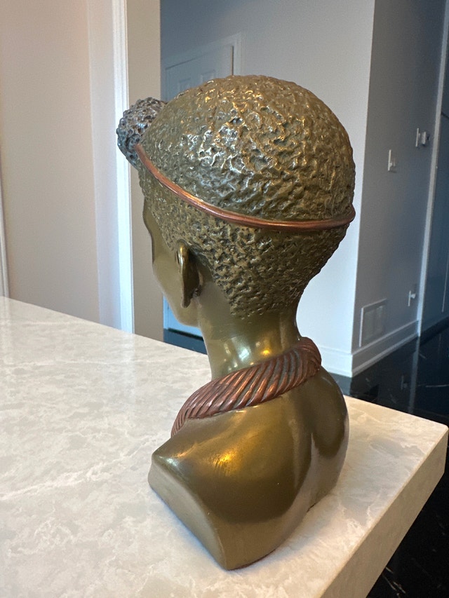 "Maasai Bust" by James Tandi. Signed, 27th of 300. - photo 4