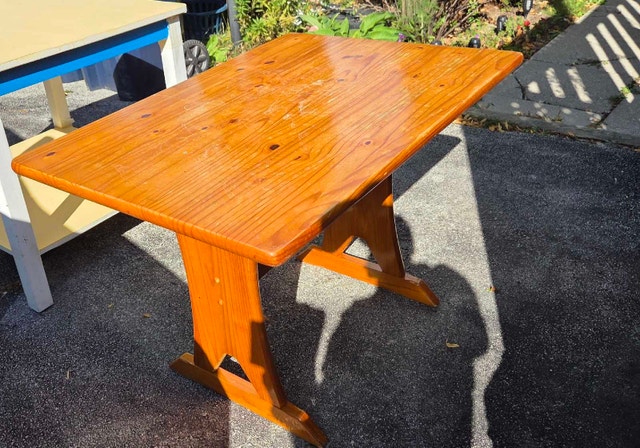 Solid pine trestle table - photo 3