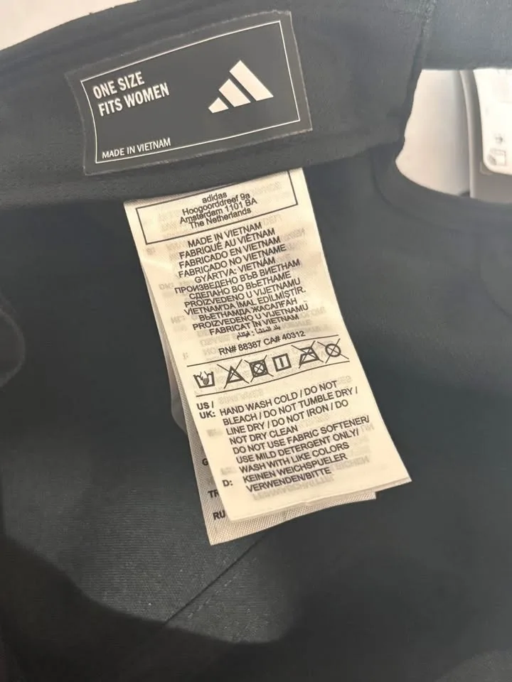 Woman’s Adidas hat brand new one size image indicator(4)