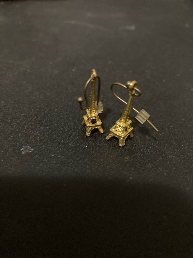 gold tone earrings - photo 3