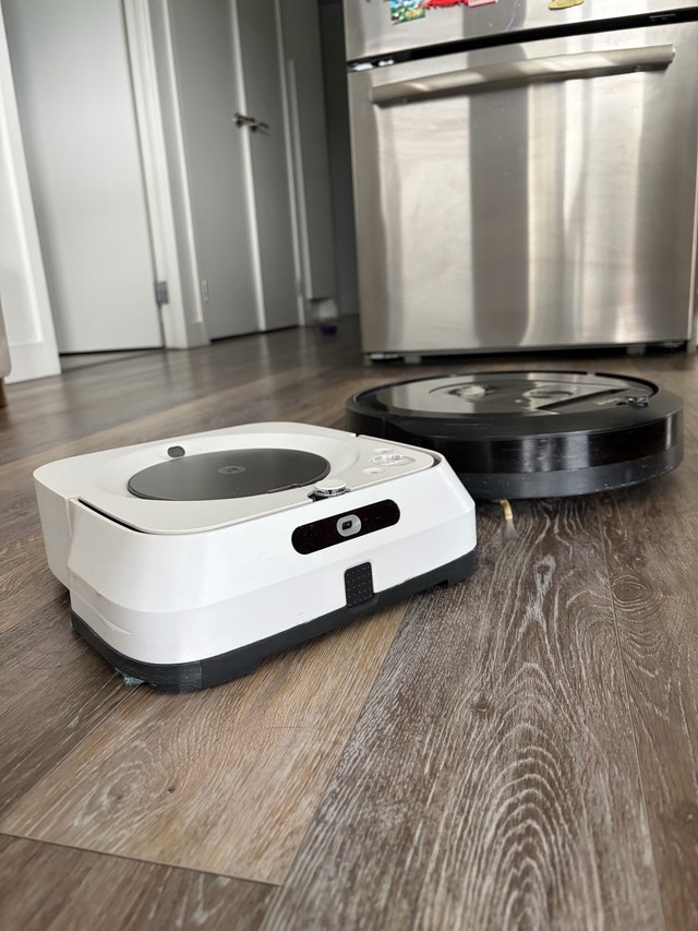 iRobot Roomba i7 Vacuum + Braava Jet m6 Robot Mop Bundle - photo 2