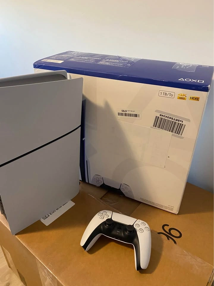 PlayStation 5 (1TB Slim Disc Edition) + 2 Games Bundle - photo 2