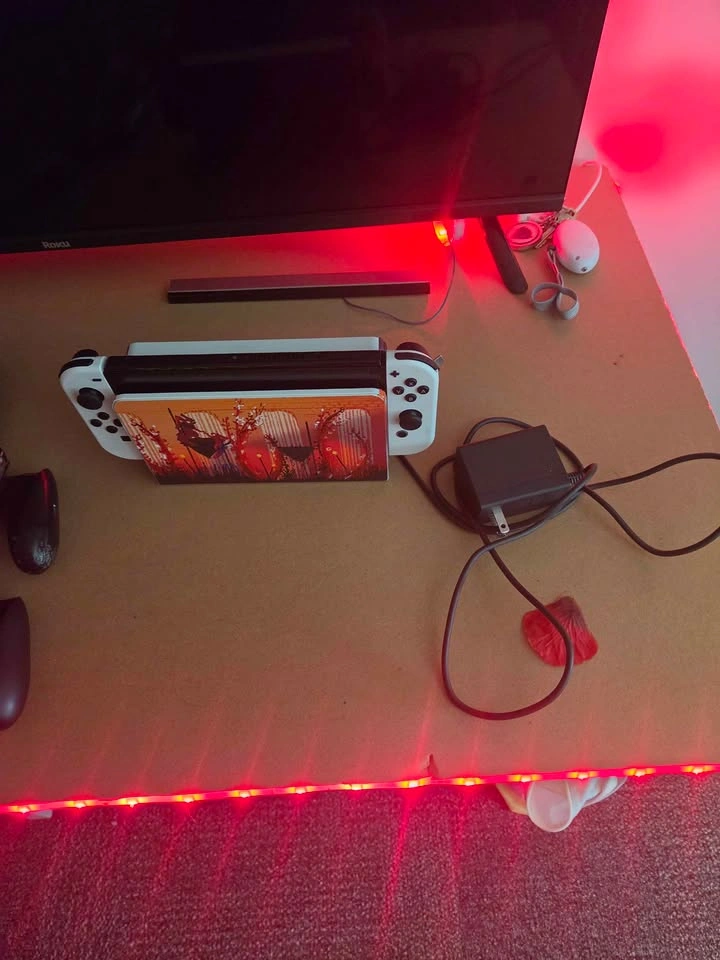 Nintendo Switch OLED bundle - photo 5