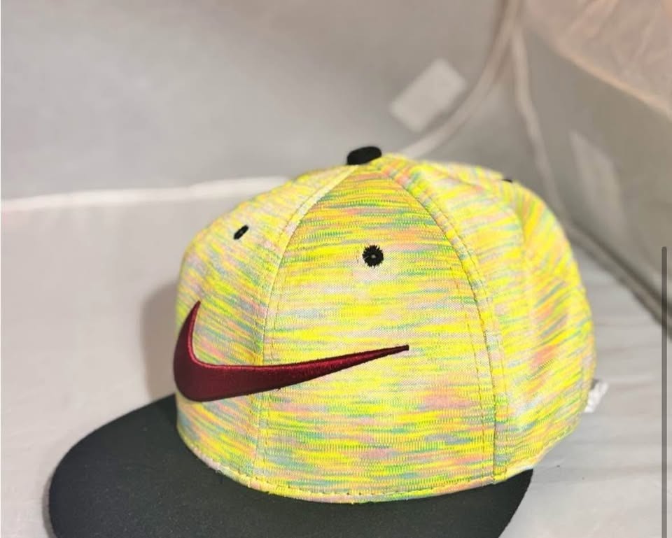 Nike Cap in a great condition for school - photo 2