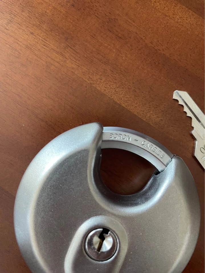 Heavy Duty Disc Padlock with Key - photo 2
