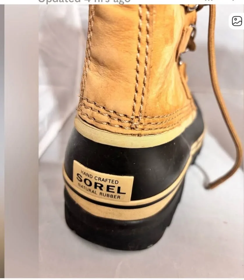 SOREL Caribou woman’s size 7 snow boots in a great condition image indicator(3)
