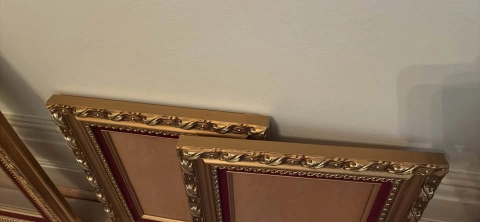 Gold painted Vintage picture frames. Set of 2 - photo 5