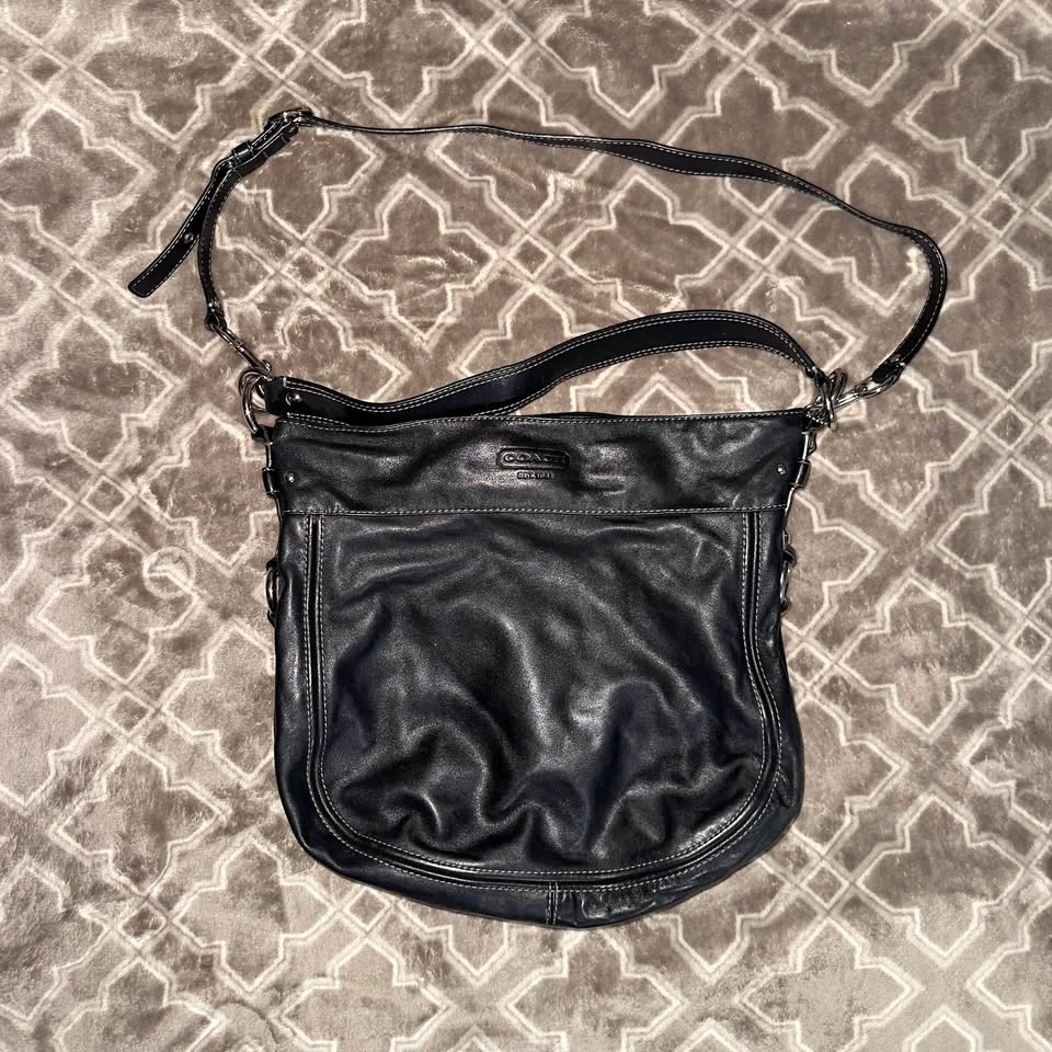 Vintage Y2K Coach purse